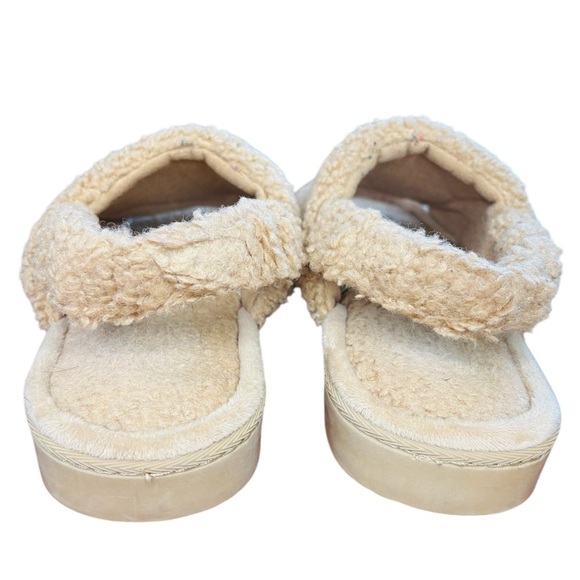Cozy Cream Faux Fuzzy Slipper Sandals, Size 7-8 - Picture 3 of 9